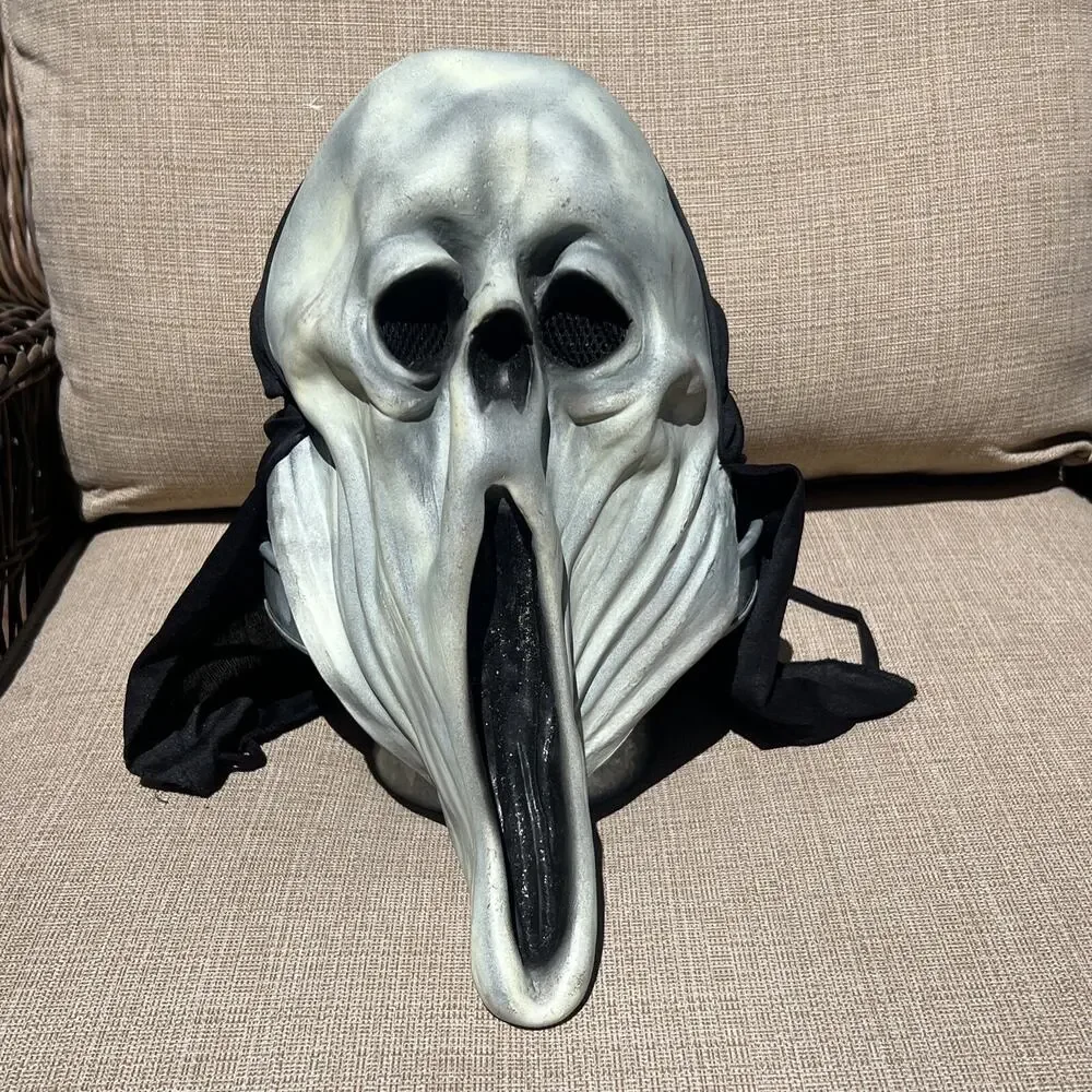 VINTAGE 1995 Halloween SCREAM face Ghoul Mask Paper Magic Group Hooded Classic